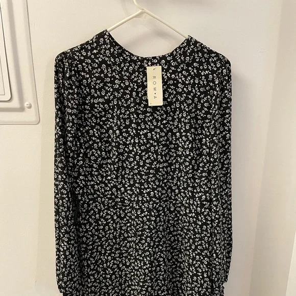 Row A Black and White Floral Long Sleeve Flounce Hem Dress, Size XL - Picture 3 of 8